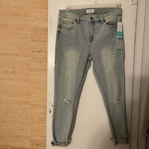 NWT PISTOLA Arielle Skinny Paint Splatter Distressed Frayed Hem Jean
12 | Indigo